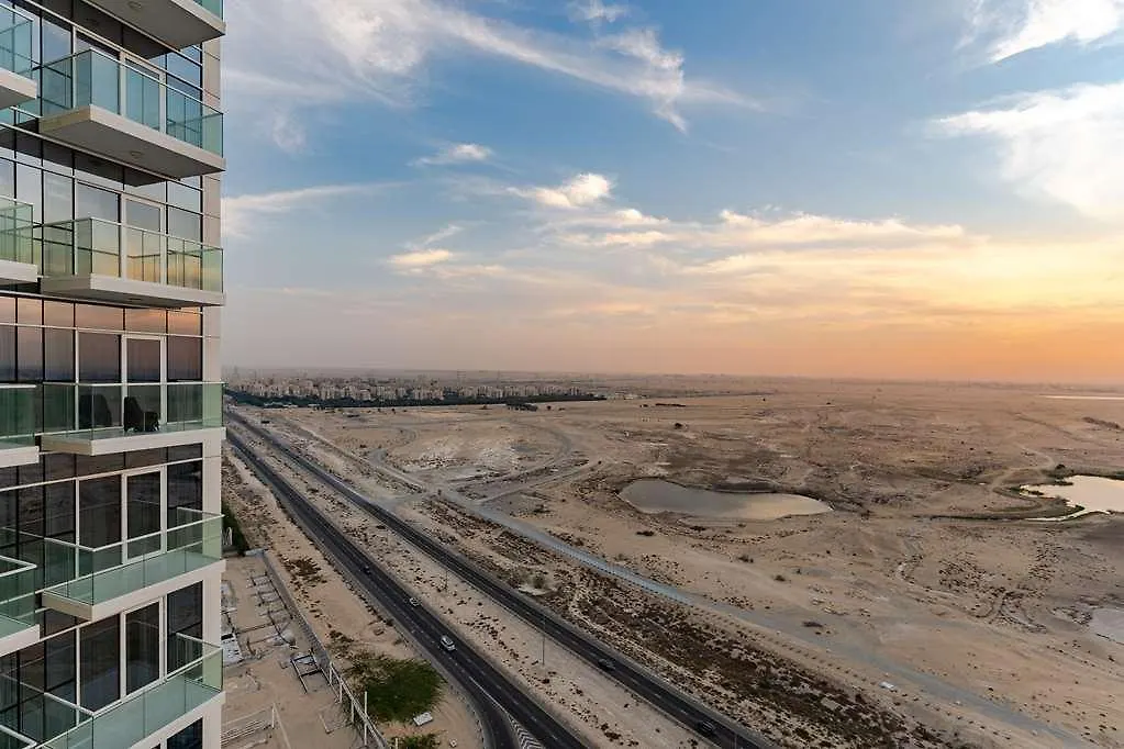 ****  Radisson Dubai Damac Hills Hotel Emirados Árabes Unidos