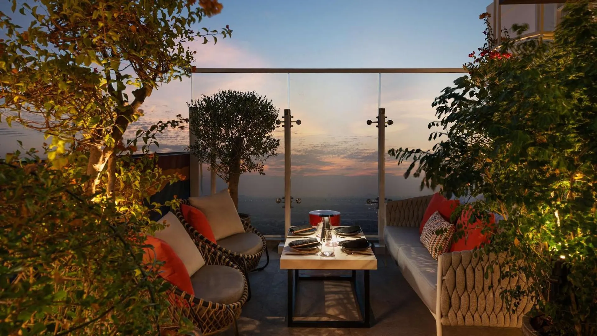 Radisson Dubai Damac Hills Hotel