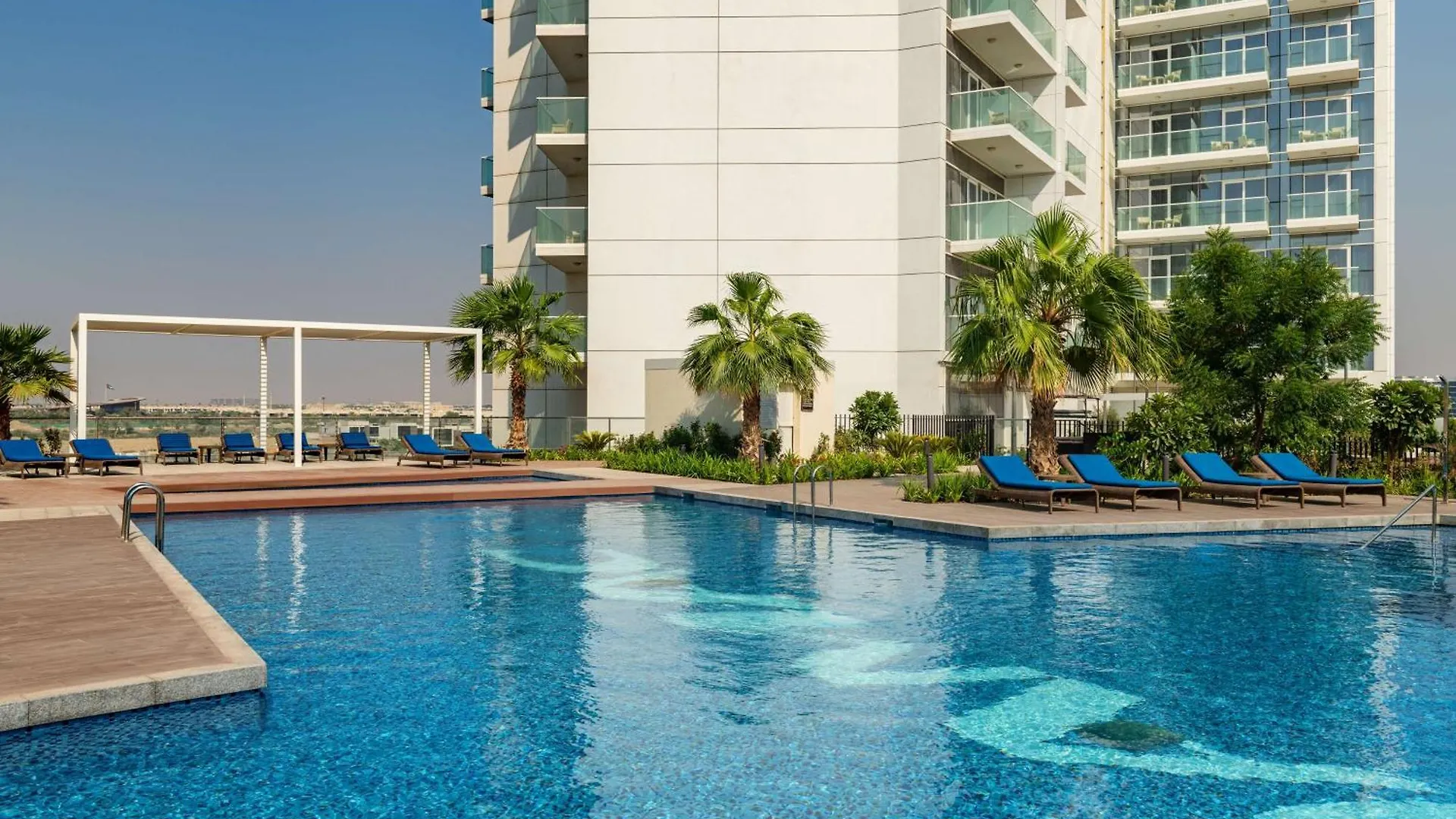Hotel Radisson Dubai Damac Hills 4*,  Vereinigte Arabische Emirate