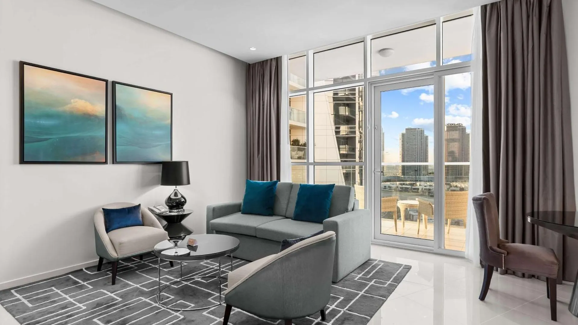 Hotel Radisson Dubai Damac Hills