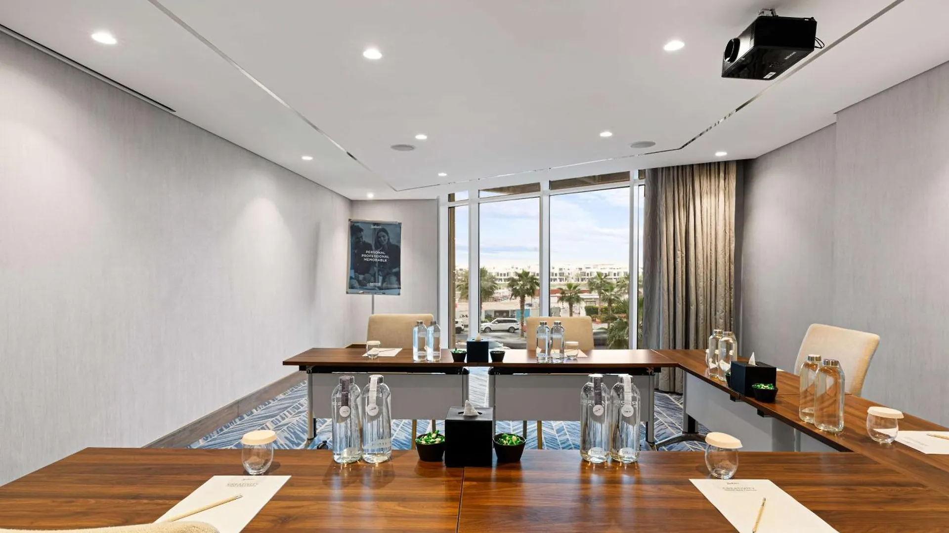 Hotel Radisson Dubai Damac Hills
