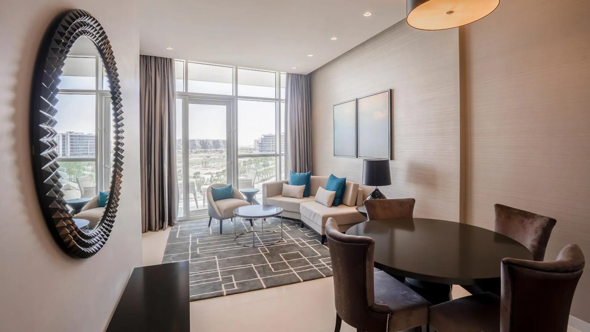 Hotel Radisson Dubai Damac Hills