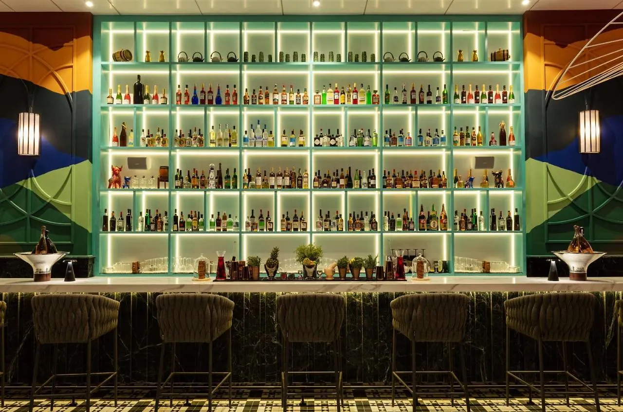 Radisson Dubai Damac Hills Hotel