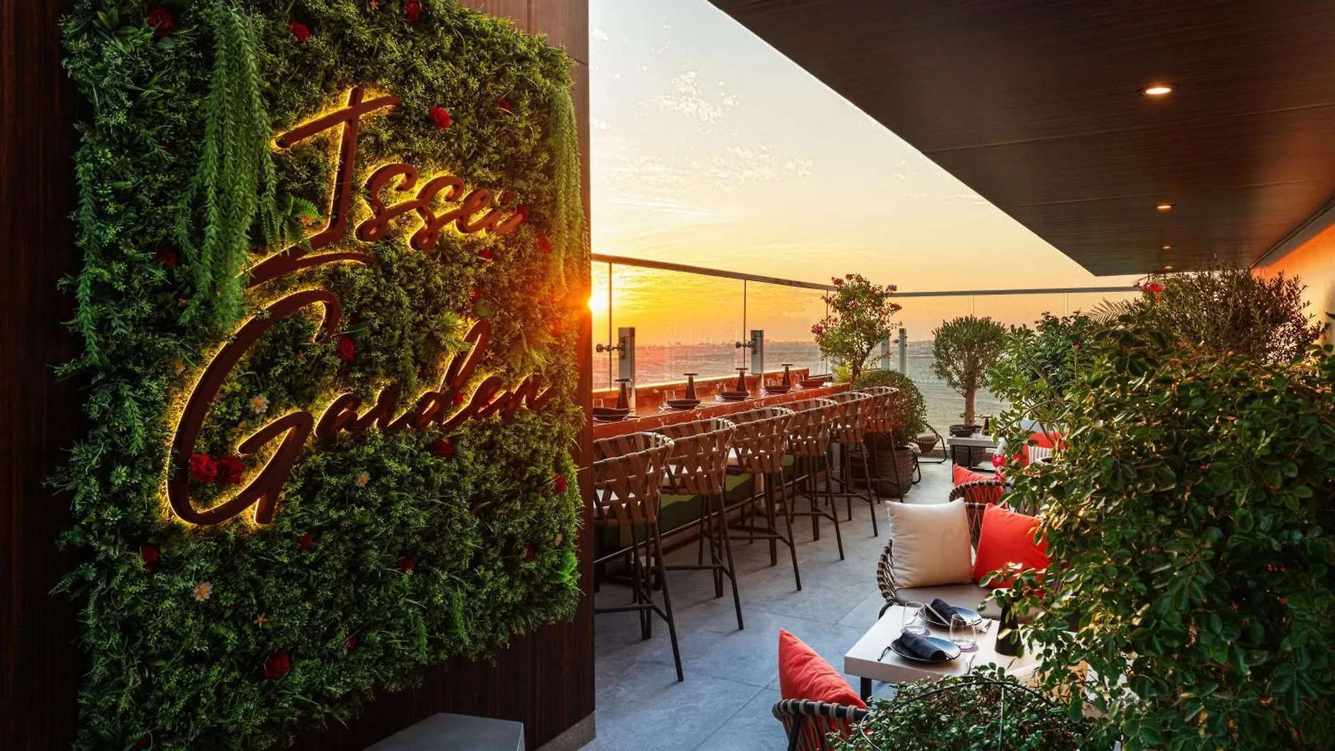 Radisson Dubai Damac Hills Hotel