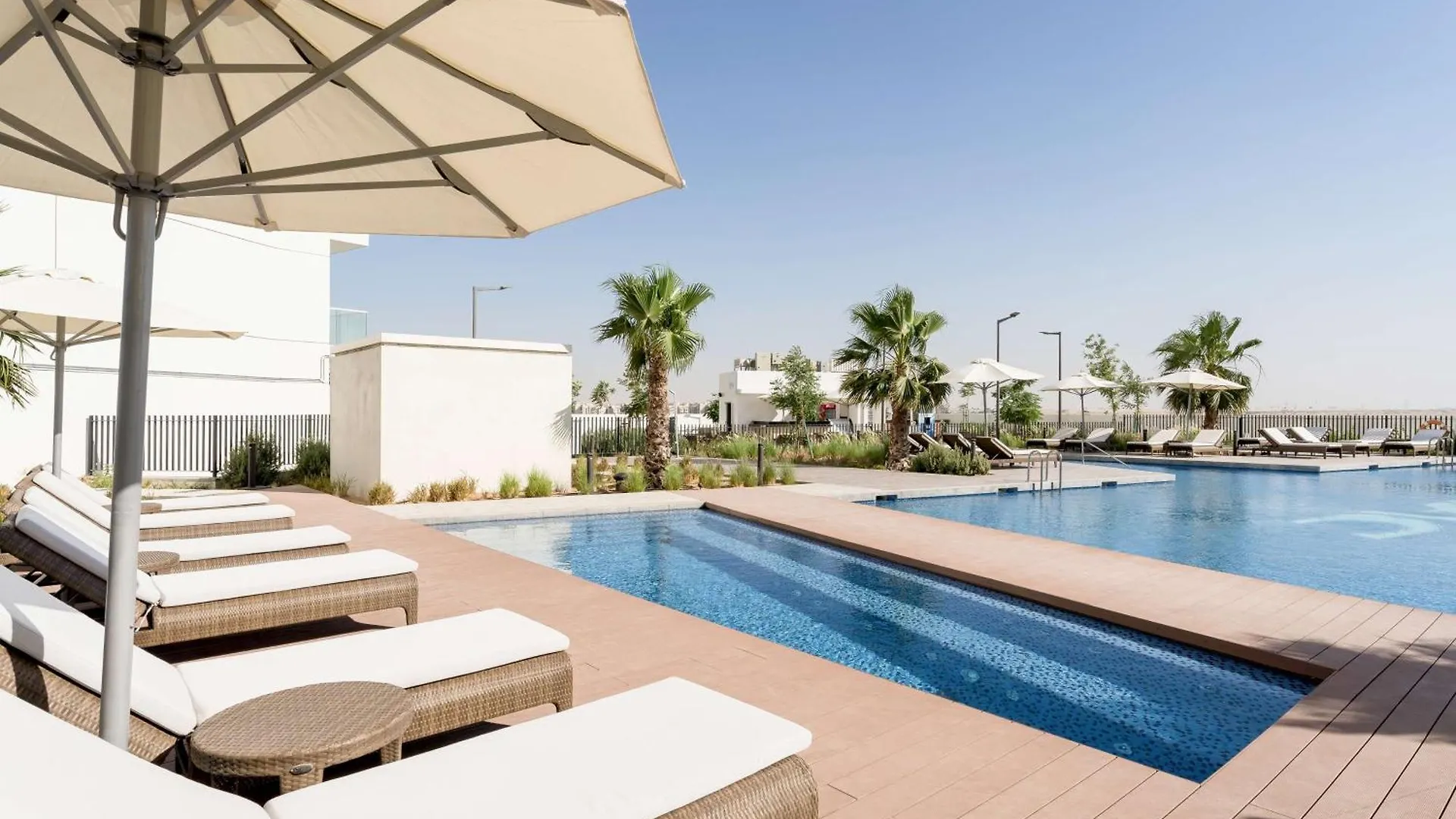 Radisson Dubai Damac Hills Hotel